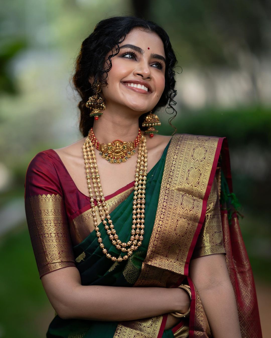 Malayalam Actress Anupama Parameswaran in Green Saree